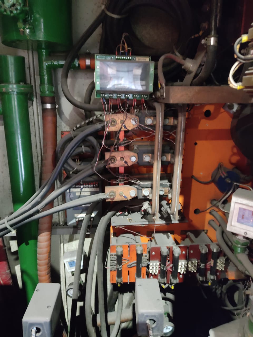 Forno de Fusão a Indução Usado/ Inductotherm - Cod 200908