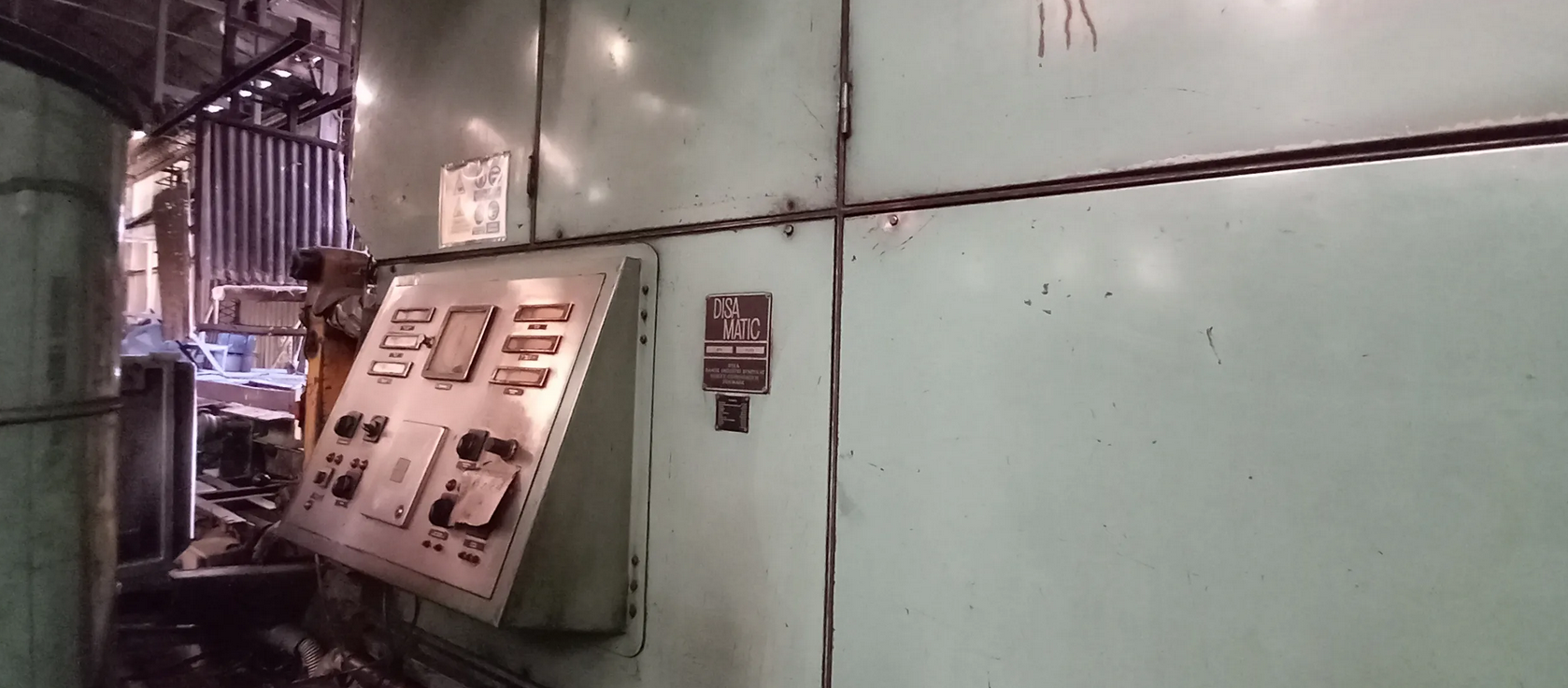 MÁQUINA DE MOLDAGEM VERTICAL AUTOMÁTICA DISAMÁTICO 2013 MK1